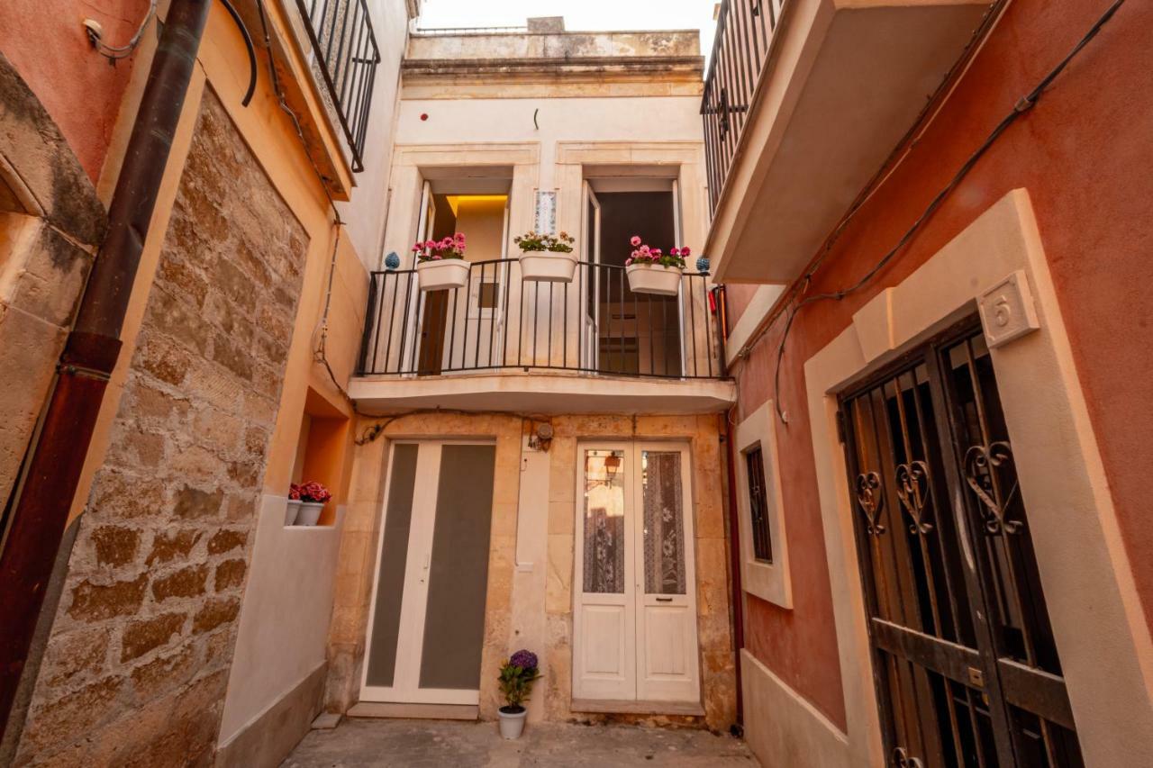 Villa La Palazzata Syrakus Exterior foto